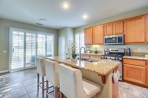 1 Mi to Coachella: Indio Home w/ Community Perks!