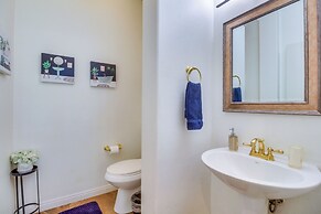 1 Mi to Coachella: Indio Home w/ Community Perks!