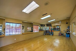 1 Mi to Coachella: Indio Home w/ Community Perks!