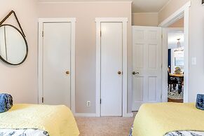 Lakefront Paw Paw Cottage w/ Boats & 2 Docks!