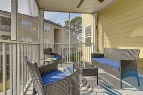 Lovely Calabash Condo w/ Balcony, 11 Mi to Beach!