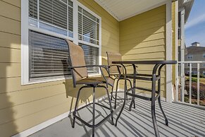 Lovely Calabash Condo w/ Balcony, 11 Mi to Beach!