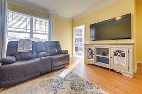 Lovely Calabash Condo w/ Balcony, 11 Mi to Beach!