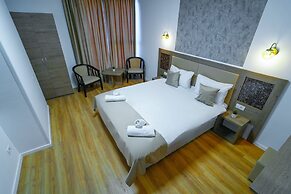 Sir Fundeni Hotel