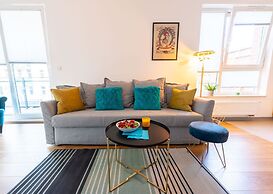 Harmony Deluxe by 3City Rentals