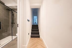 The Battersea Scenery - Elegant 2bdr Flat