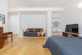 Studio in Warsaw Center by Renters