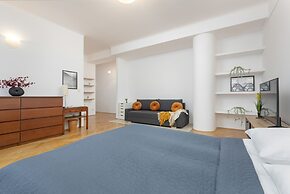 Studio in Warsaw Center by Renters