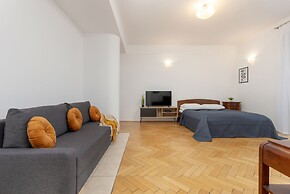 Studio in Warsaw Center by Renters