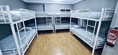 Hostel 165