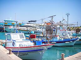 Sanders Florida - Bold 1-bdr Apt w Shared Pool