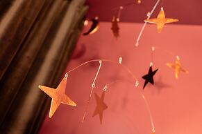 Chill in Oriental Splendour