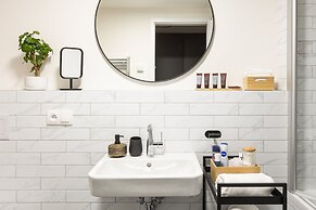 Chill in Oriental Splendour