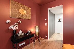 Chill in Oriental Splendour