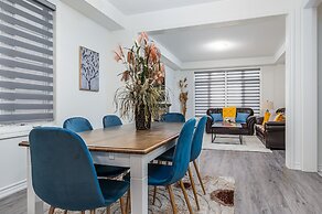 Luxury Villa 5BR-4.5 Bath