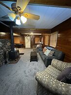 Crest Lodge Historic Mountain Inn