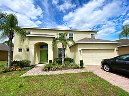 Spacious 5bd Pool Hm Spa Gm Watersong -256ys 5 Bedroom Home by RedAwni