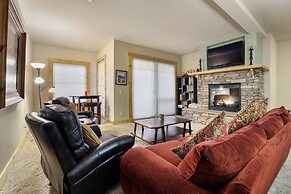 Splendor in the Sierras Timber Ridge 3 Bedroom 3 Condo by RedAwning