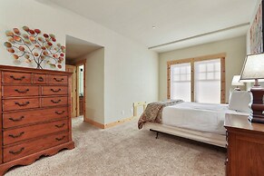 Splendor in the Sierras Timber Ridge 3 Bedroom 3 Condo by RedAwning