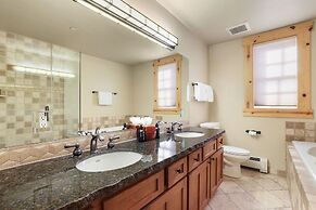 Splendor in the Sierras Timber Ridge 3 Bedroom 3 Condo by RedAwning