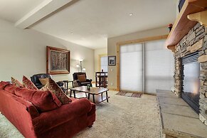 Splendor in the Sierras Timber Ridge 3 Bedroom 3 Condo by RedAwning