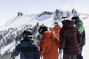 Splendor in the Sierras Timber Ridge 3 Bedroom 3 Condo by RedAwning