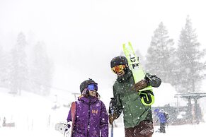 Splendor in the Sierras Timber Ridge 3 Bedroom 3 Condo by RedAwning