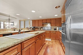 Lavishness at Elevation Timber Ridge 3 Bedroom 3 Condo by RedAwning