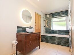 Ysgubor Maen Y Bardd