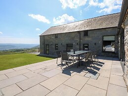 Ysgubor Maen Y Bardd