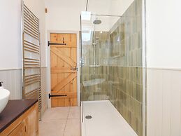 Ysgubor Maen Y Bardd