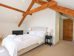 Ysgubor Maen Y Bardd