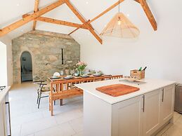 Ysgubor Maen Y Bardd