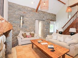 Ysgubor Maen Y Bardd