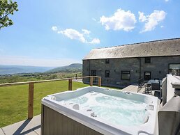 Ysgubor Maen Y Bardd