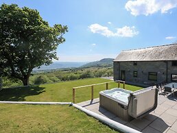 Ysgubor Maen Y Bardd