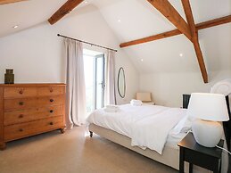 Ysgubor Maen Y Bardd