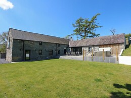 Ysgubor Maen Y Bardd