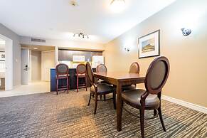 Horseshoe Valley Suites - The Azure