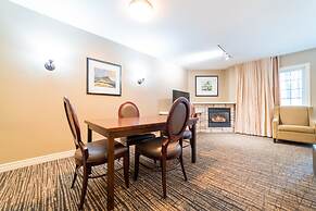 Horseshoe Valley Suites - The Azure