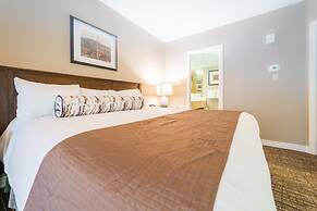 Horseshoe Valley Suites - The Azure