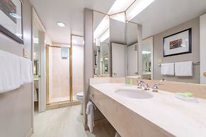 Horseshoe Valley Suites - The Azure