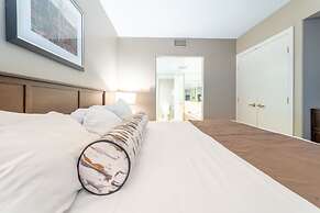 Horseshoe Valley Suites - The Azure