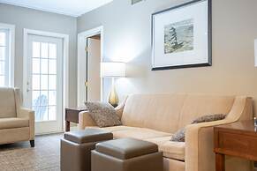 Horseshoe Valley Suites - The Azure