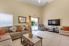 2 Suites, 1 King, 5 Beds: Pool. Games Room #810