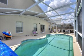 2 Suites, 1 King, 5 Beds: Pool. Games Room #810