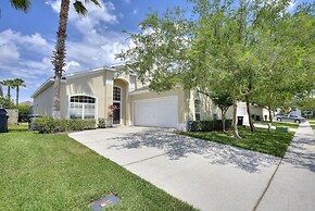 2 Suites, 1 King, 5 Beds: Pool. Games Room #810