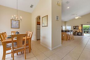 2 Suites, 1 King, 5 Beds: Pool. Games Room #810