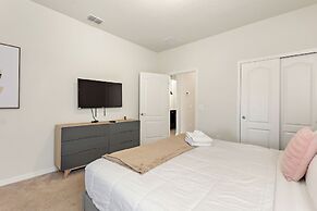 Summer Solstice @ Windsor Westside by Shine Villas #114