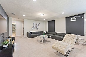 Summer Solstice @ Windsor Westside by Shine Villas #114